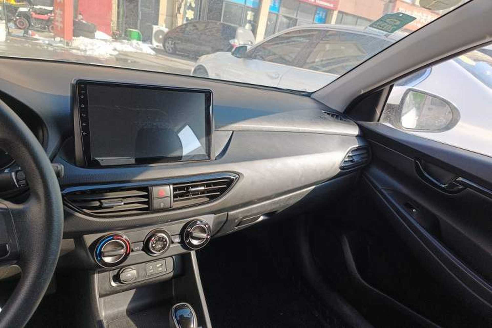 Used Hyundai Celesta 2018 1.6L Automatic GL Enjoyment Edition China VI compliant Audio And AC Panel