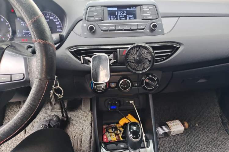 Used Hyundai Celesta 2018 1.6L Automatic GL Enjoyment Edition China VI compliant Audio And AC Panel