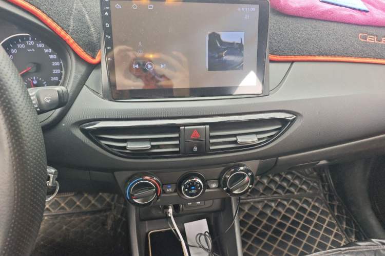 Used Hyundai Celesta 2018 1.6L Automatic GL Enjoyment Version China V Standard Audio And AC Panel