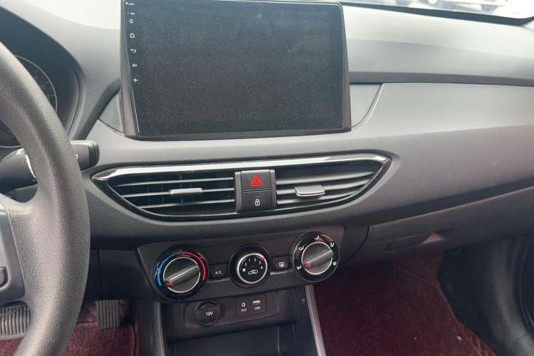 Used Hyundai Celesta 2018 1.6L Automatic GL Enjoyment Version China V Standard Audio And AC Panel