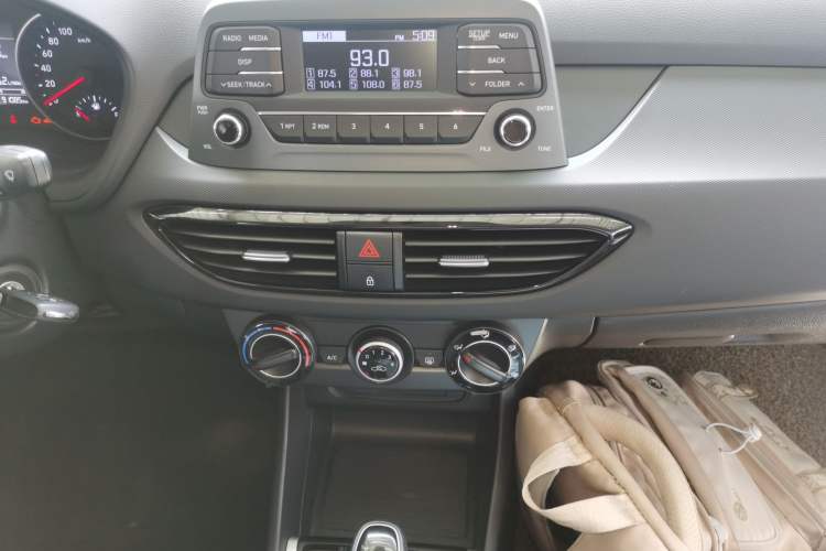 Used Hyundai Celesta 2018 1.6L Automatic GL Enjoyment Edition China VI compliant Audio And AC Panel