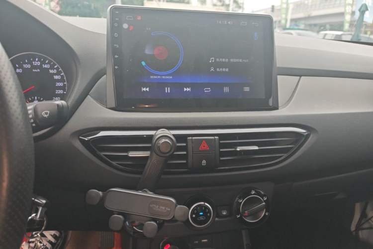 Used Hyundai Celesta 2018 1.6L Automatic GL Enjoyment Edition China VI compliant Audio And AC Panel