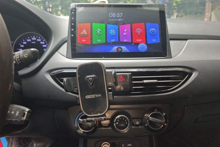 Used Hyundai Celesta 2018 1.6L Automatic GL Enjoyment Edition China VI compliant Audio And AC Panel