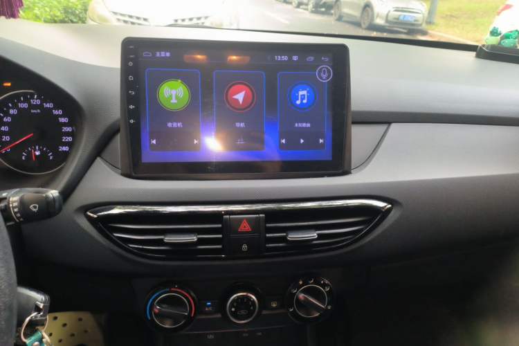 Used Hyundai Celesta 2018 1.6L Automatic GL Enjoyment Version China V Standard Audio And AC Panel
