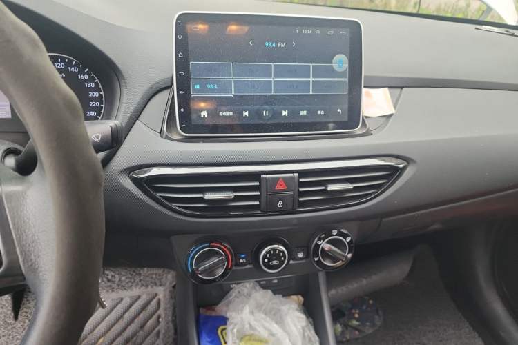 Used Hyundai Celesta 2018 1.6L Automatic GL Enjoyment Edition China VI compliant Audio And AC Panel