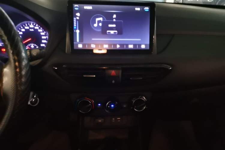 Used Hyundai Celesta 2018 1.6L Automatic GL Enjoyment Version China V Standard Audio And AC Panel