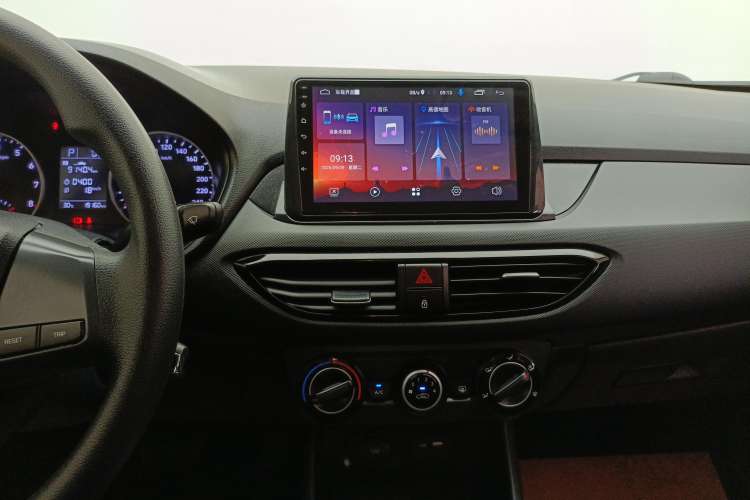 Used Hyundai Celesta 2018 1.6L Automatic GL Enjoyment Edition China VI compliant Audio And AC Panel