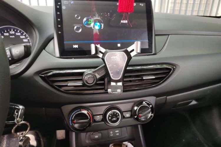 Used Hyundai Celesta 2018 1.6L Automatic GL Enjoyment Version China V Standard Audio And AC Panel