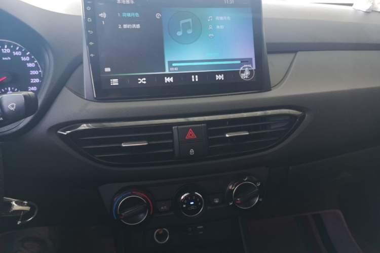Used Hyundai Celesta 2018 1.6L Automatic GL Enjoyment Edition China VI compliant Audio And AC Panel