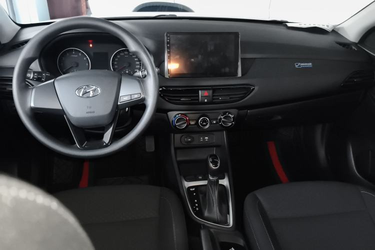 Used Hyundai Celesta 2018 1.6L Automatic GL Enjoyment Version China V Standard Center Console