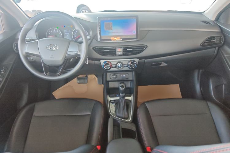 Used Hyundai Celesta 2018 1.6L Automatic GL Enjoyment Version China V Standard Center Console