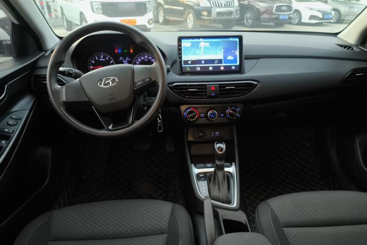 Used Hyundai Celesta 2018 1.6L Automatic GL Enjoyment Version China V Standard Center Console