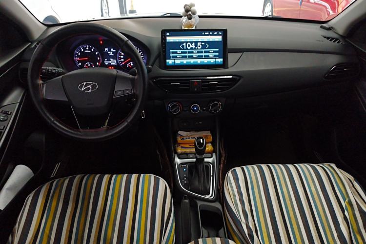 Used Hyundai Celesta 2018 1.6L Automatic GL Enjoyment Edition China VI compliant Center Console