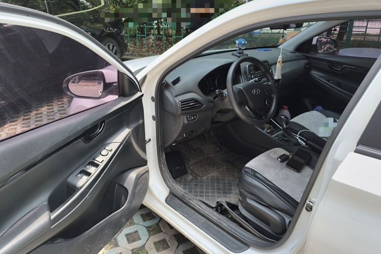 Used Hyundai Celesta 2018 1.6L Automatic GL Enjoyment Edition China VI compliant Driver Seat