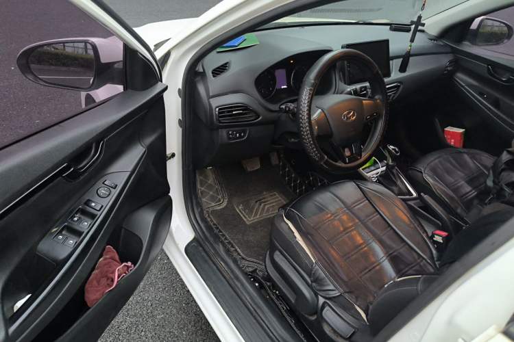 Used Hyundai Celesta 2018 1.6L Automatic GL Enjoyment Version China V Standard Driver Seat