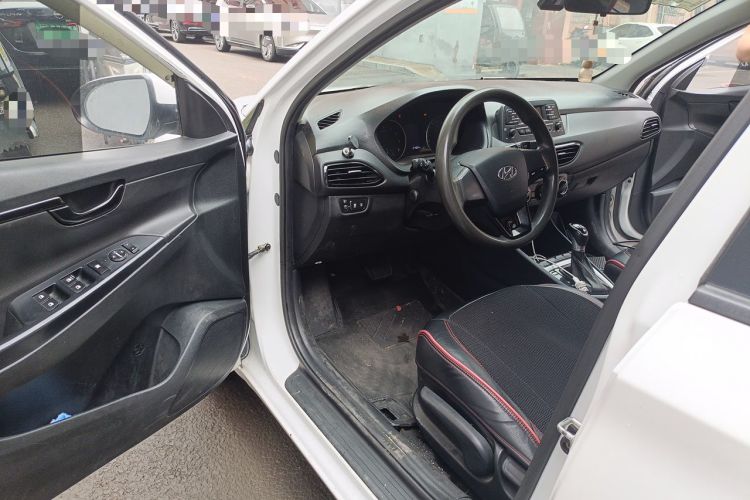 Used Hyundai Celesta 2018 1.6L Automatic GL Enjoyment Version China V Standard Driver Seat