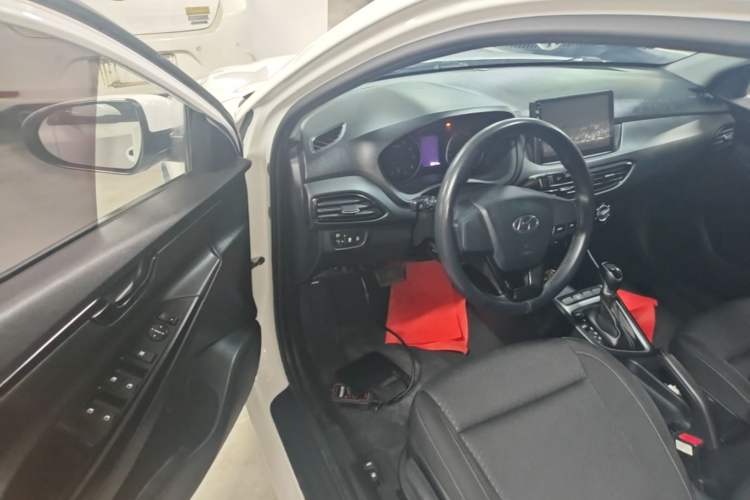 Used Hyundai Celesta 2018 1.6L Automatic GL Enjoyment Edition China VI compliant Driver Seat
