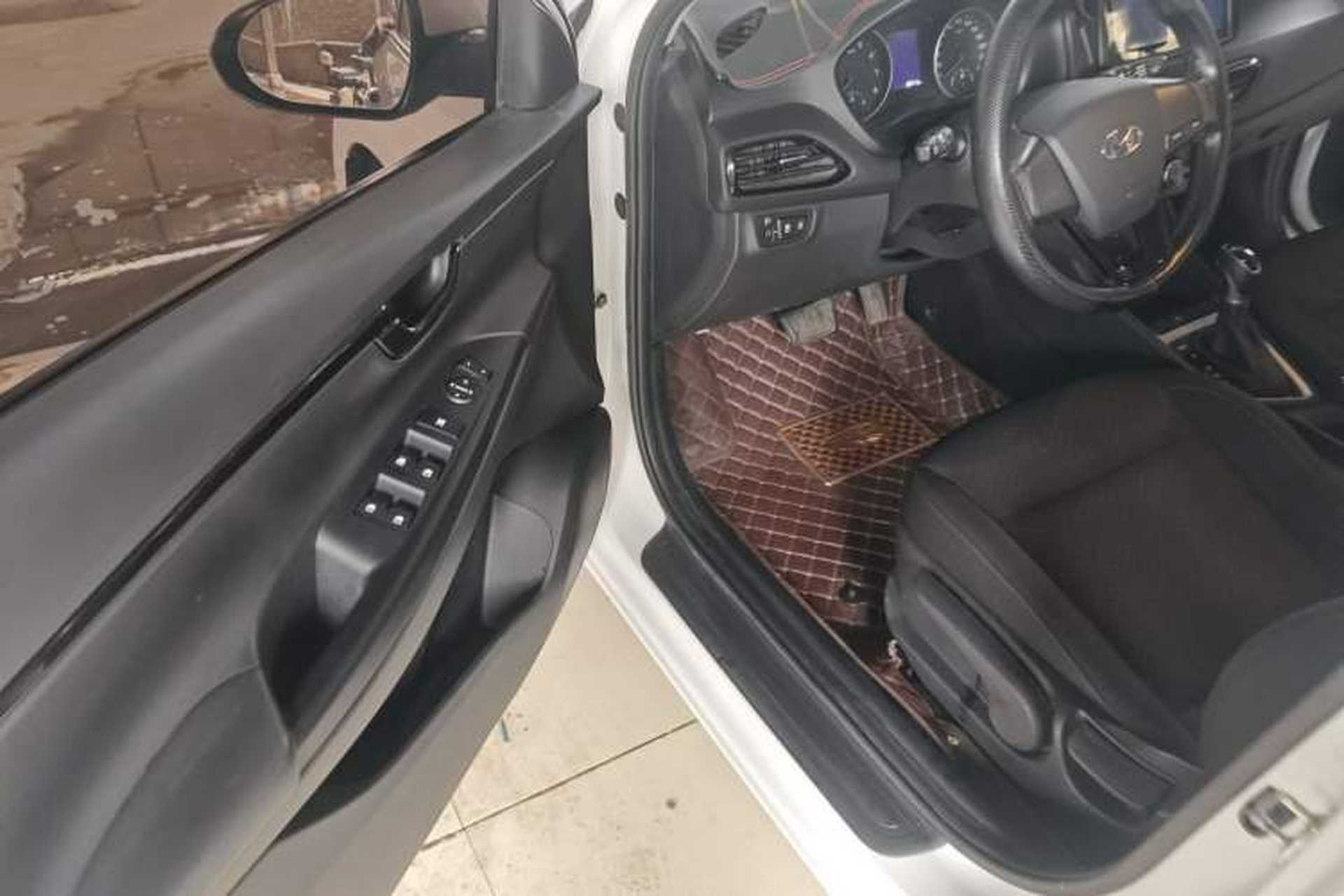 Used Hyundai Celesta 2018 1.6L Automatic GL Enjoyment Version China V Standard Driver Seat