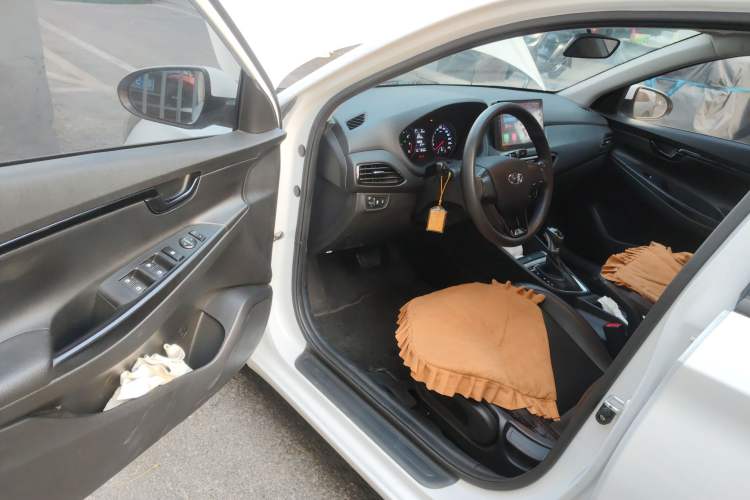 Used Hyundai Celesta 2018 1.6L Automatic GL Enjoyment Version China V Standard Driver Seat