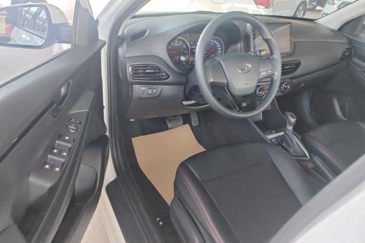 Used Hyundai Celesta 2018 1.6L Automatic GL Enjoyment Version China V Standard Driver Seat