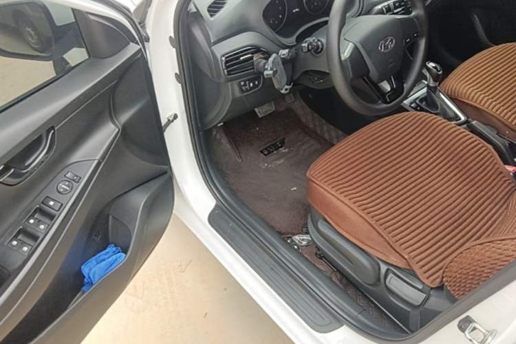 Used Hyundai Celesta 2018 1.6L Automatic GL Enjoyment Version China V Standard Driver Seat