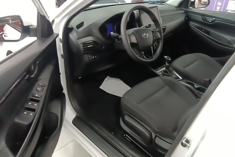 Used Hyundai Celesta 2018 1.6L Automatic GL Enjoyment Edition China VI compliant Driver Seat