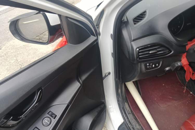 Used Hyundai Celesta 2018 1.6L Automatic GL Enjoyment Version China V Standard Driver Seat