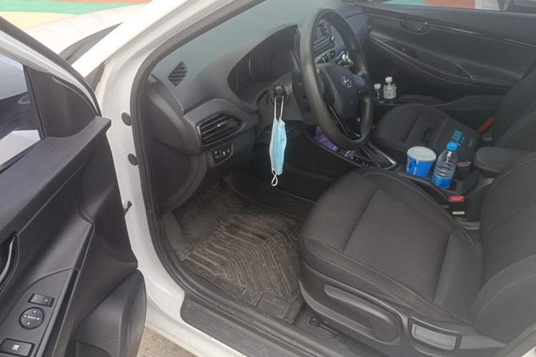 Used Hyundai Celesta 2018 1.6L Automatic GL Enjoyment Edition China VI compliant Driver Seat
