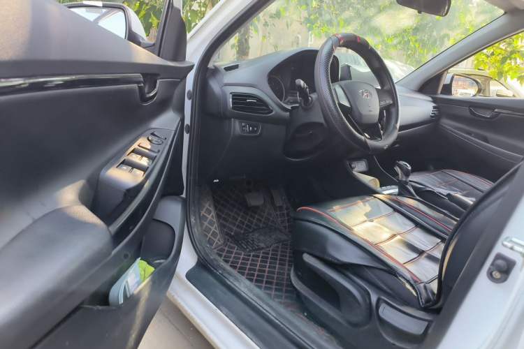 Used Hyundai Celesta 2018 1.6L Automatic GL Enjoyment Edition China VI compliant Driver Seat