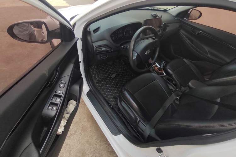 Used Hyundai Celesta 2018 1.6L Automatic Enjoyment Version GLS China V Emission Standard Driver Seat
