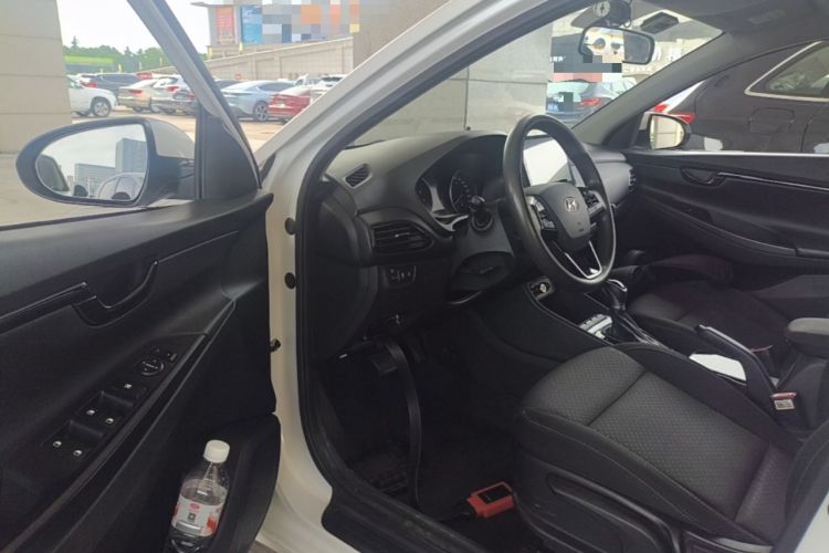 Used Hyundai Celesta 2018 1.6L Automatic GL Enjoyment Edition China VI compliant Driver Seat