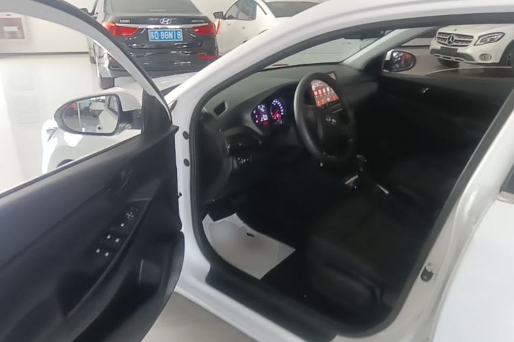 Used Hyundai Celesta 2018 1.6L Automatic GL Enjoyment Edition China VI compliant Driver Seat