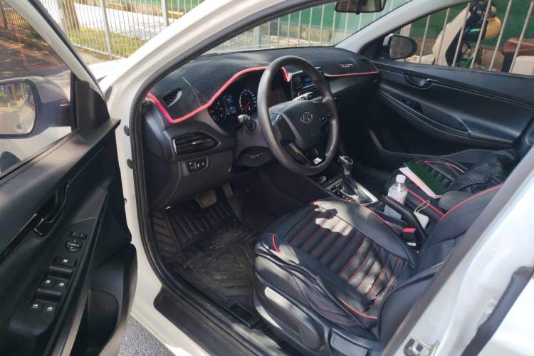 Used Hyundai Celesta 2018 1.6L Automatic GL Enjoyment Version China V Standard Driver Seat