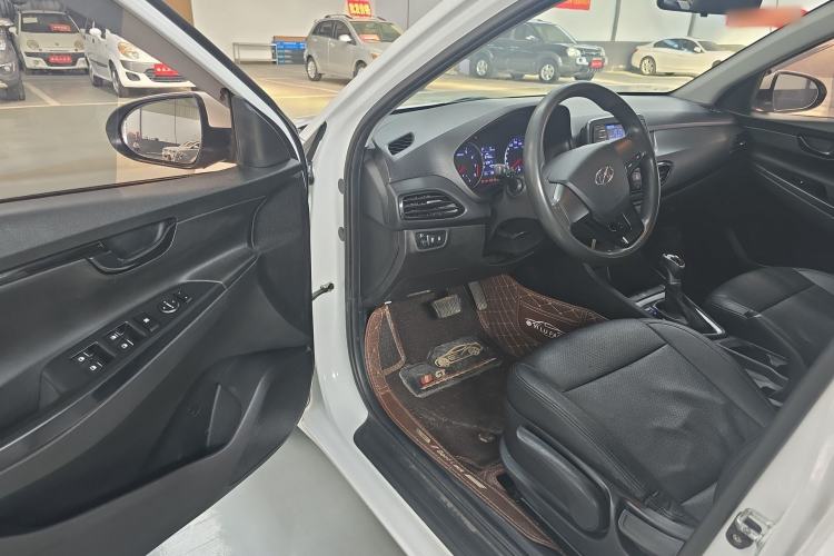 Used Hyundai Celesta 2018 1.6L Automatic GL Enjoyment Version China V Standard Driver Seat