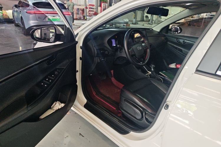 Used Hyundai Celesta 2018 1.6L Automatic GL Enjoyment Edition China VI compliant Driver Seat