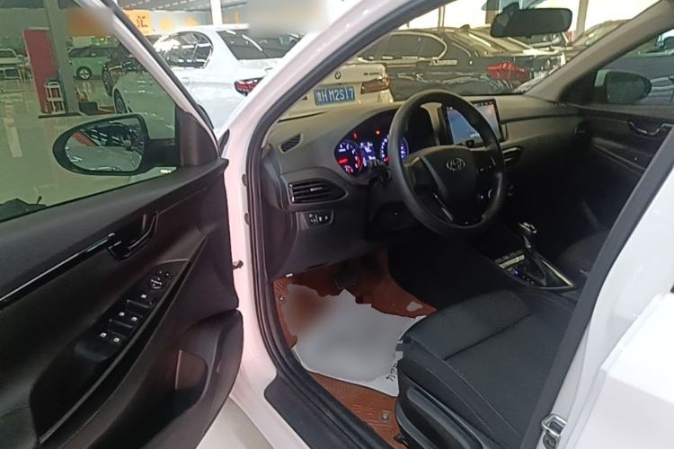 Used Hyundai Celesta 2018 1.6L Automatic GL Enjoyment Edition China VI compliant Driver Seat