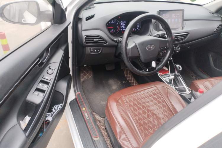 Used Hyundai Celesta 2018 1.6L Automatic GL Enjoyment Version China V Standard Driver Seat
