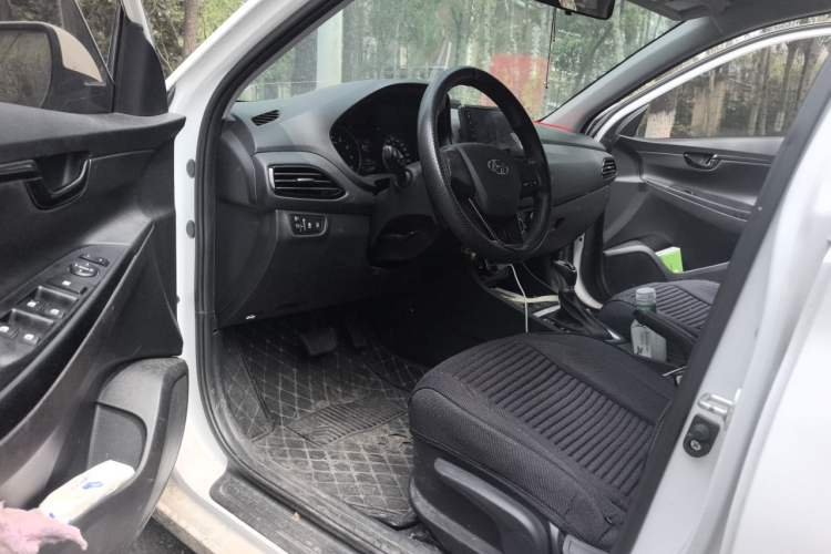 Used Hyundai Celesta 2018 1.6L Automatic GL Enjoyment Edition China VI compliant Driver Seat