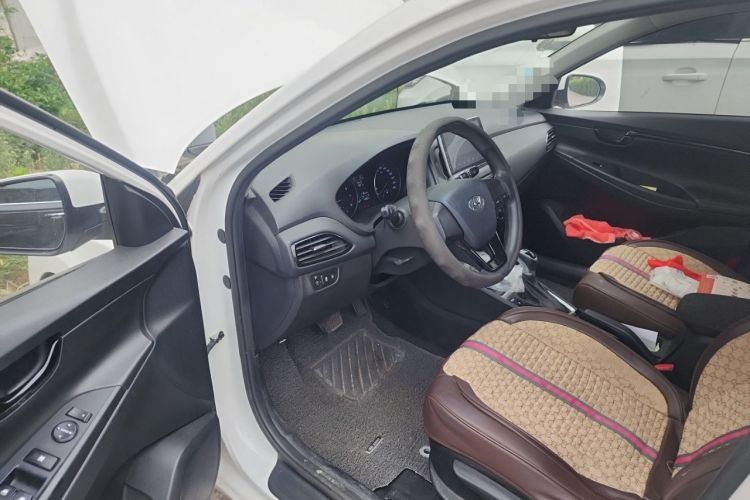Used Hyundai Celesta 2018 1.6L Automatic GL Enjoyment Edition China VI compliant Driver Seat
