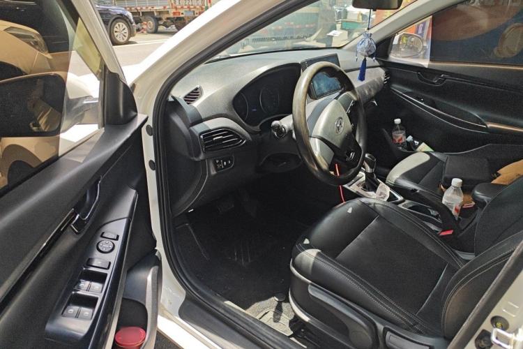 Used Hyundai Celesta 2018 1.6L Automatic GL Enjoyment Edition China VI compliant Driver Seat