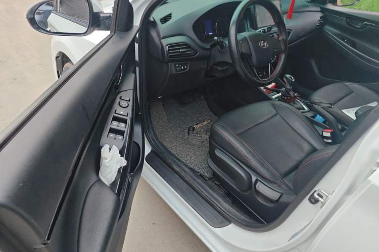 Used Hyundai Celesta 2018 1.6L Automatic GL Enjoyment Edition China VI compliant Driver Seat