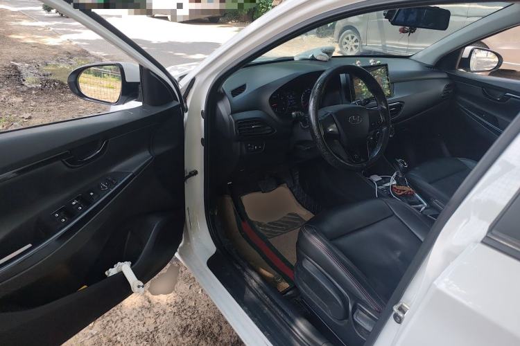 Used Hyundai Celesta 2018 1.6L Automatic GL Enjoyment Version China V Standard Driver Seat