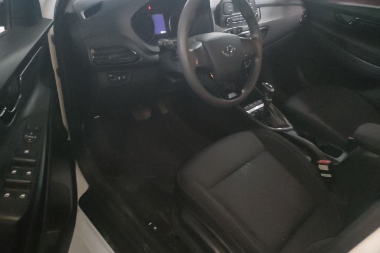 Used Hyundai Celesta 2018 1.6L Automatic GL Enjoyment Edition China VI compliant Driver Seat