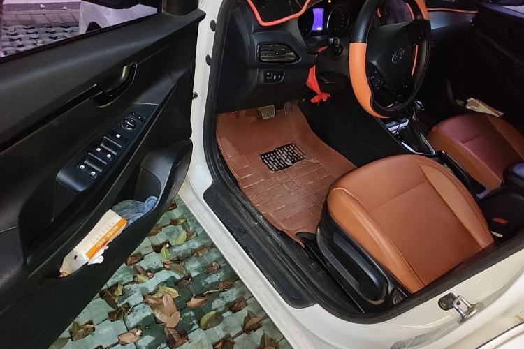 Used Hyundai Celesta 2018 1.6L Automatic GL Enjoyment Version China V Standard Driver Seat
