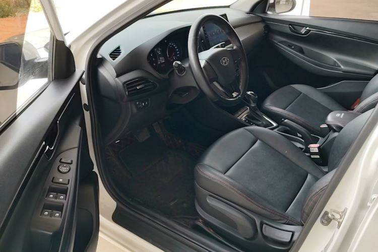 Used Hyundai Celesta 2018 1.6L Automatic GL Enjoyment Version China V Standard Driver Seat