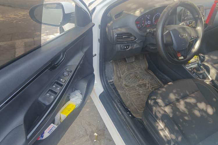Used Hyundai Celesta 2018 1.6L Automatic GL Enjoyment Edition China VI compliant Driver Seat