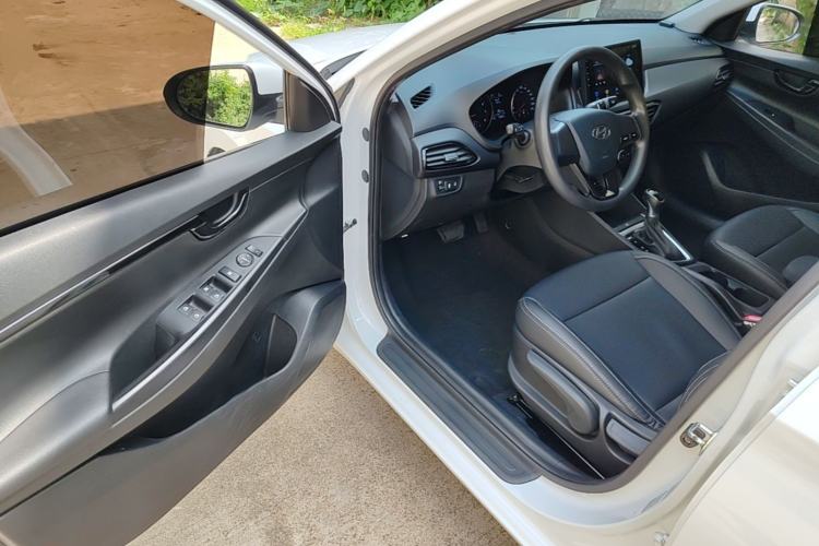 Used Hyundai Celesta 2018 1.6L Automatic GL Enjoyment Edition China VI compliant Driver Seat