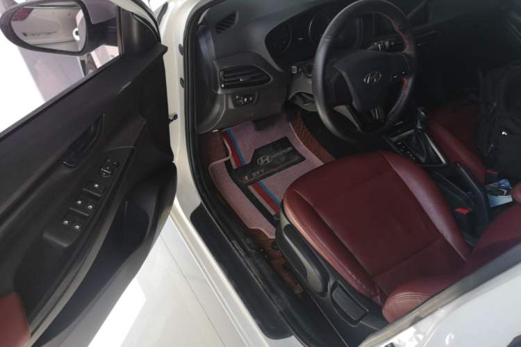 Used Hyundai Celesta 2018 1.6L Automatic GL Enjoyment Edition China VI compliant Driver Seat
