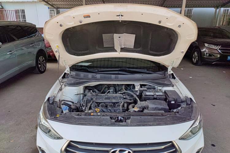 Used Hyundai Celesta 2018 1.6L Automatic GL Enjoyment Version China V Standard Engine Bay