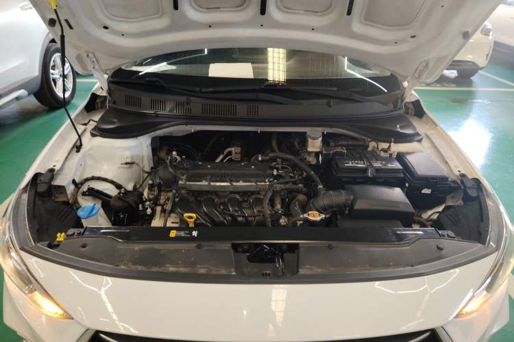 Used Hyundai Celesta 2018 1.6L Automatic GL Enjoyment Edition China VI compliant Engine Bay